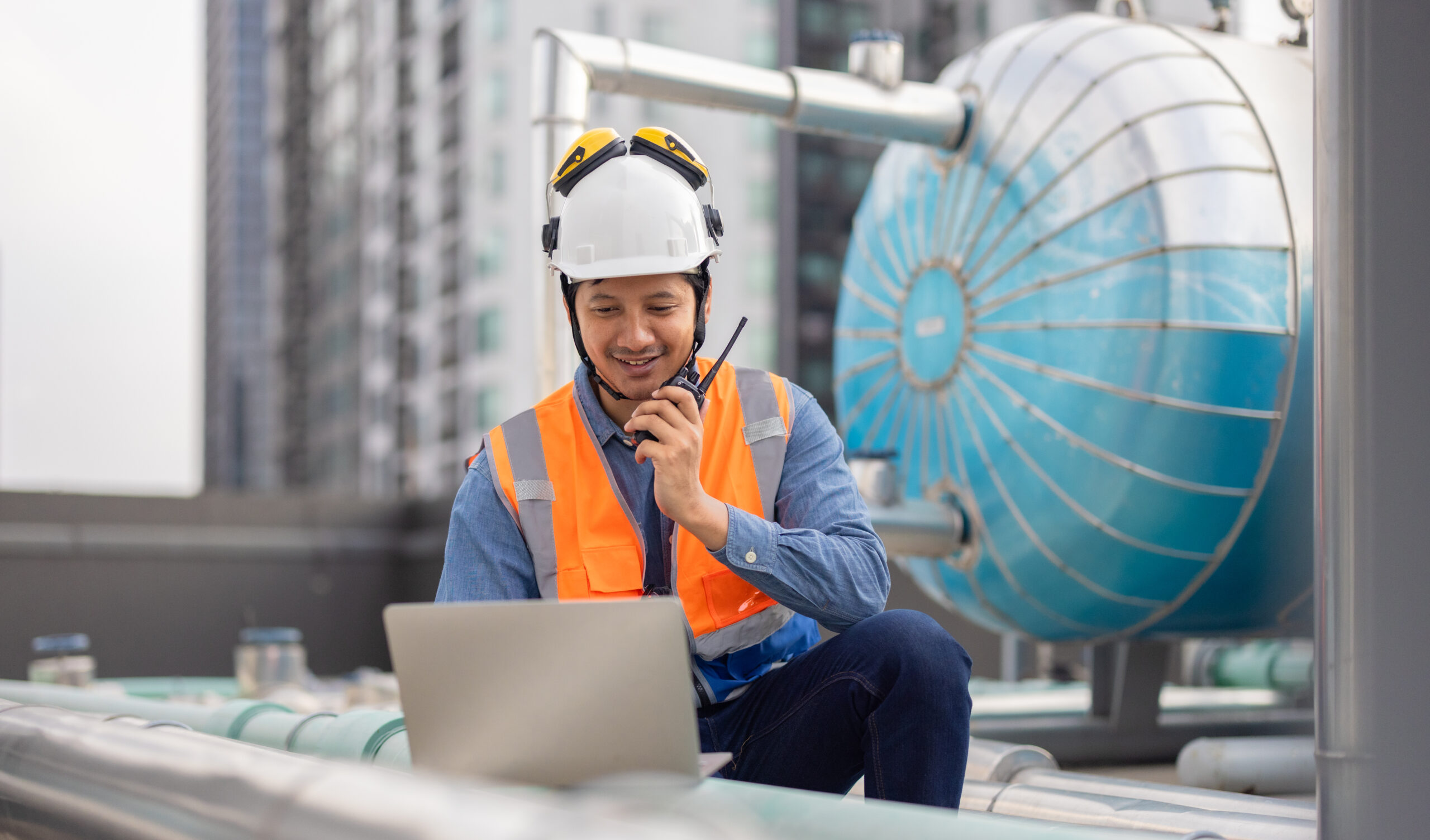 green hvac engineer discuss energy efficiency ren 2025 01 08 06 23 56 utc